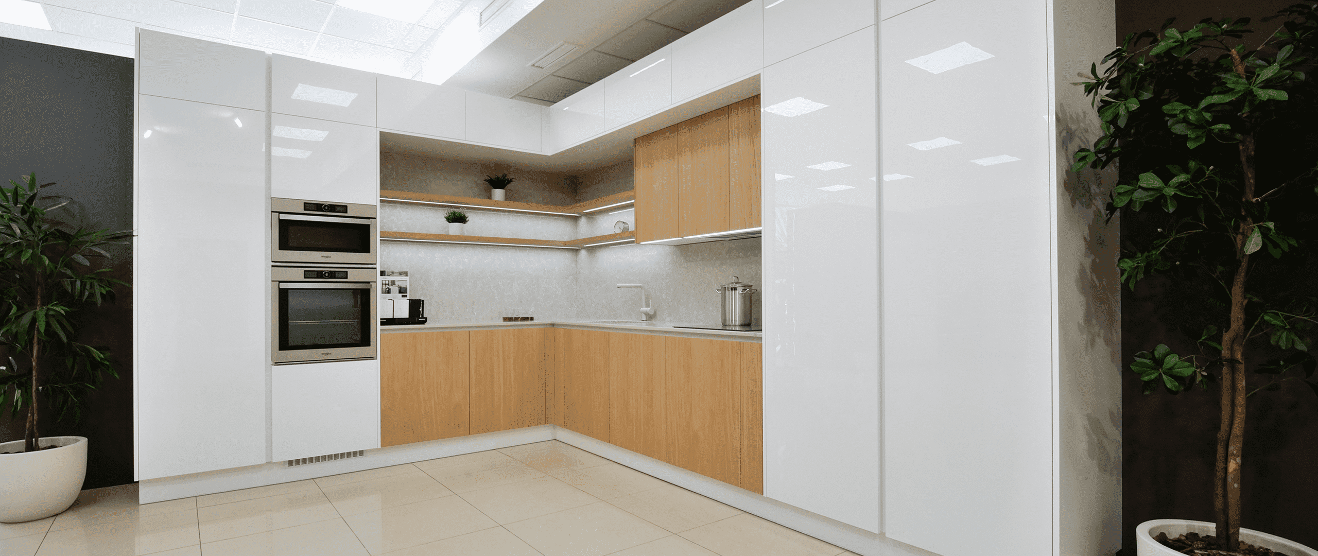 Bílý lesk | Přírodní dubová dýha | Technistone Noble Olympos Mist